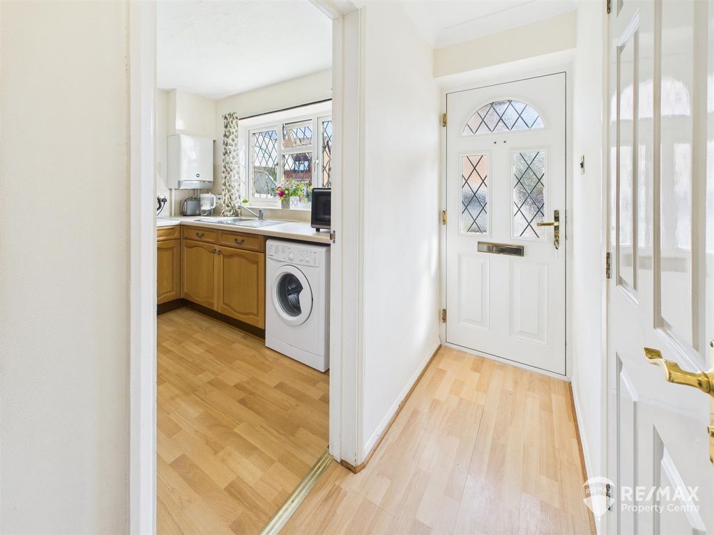 Property photo 2 of 21 Cam02842G0-Pr0245-Still004.Jpg