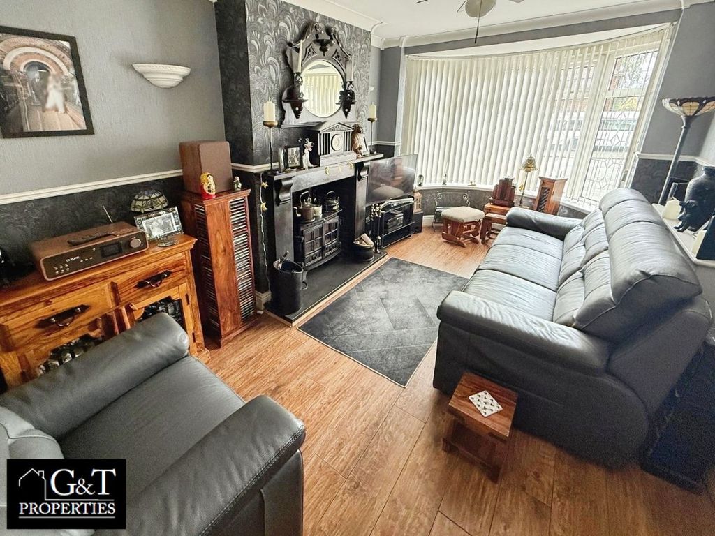 Property photo 2 of 19
