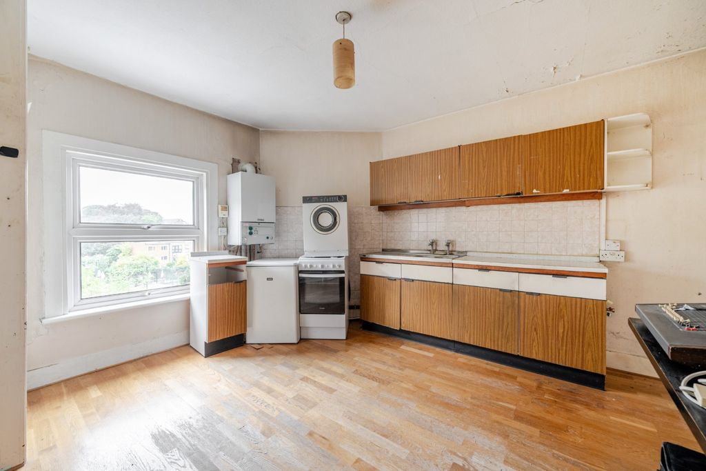 Property photo 3 of 21 Picture No. 08