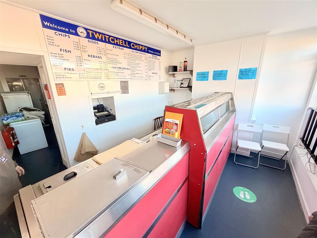 Property photo 2 of 10 Tempimage6Vyk0O.Jpg