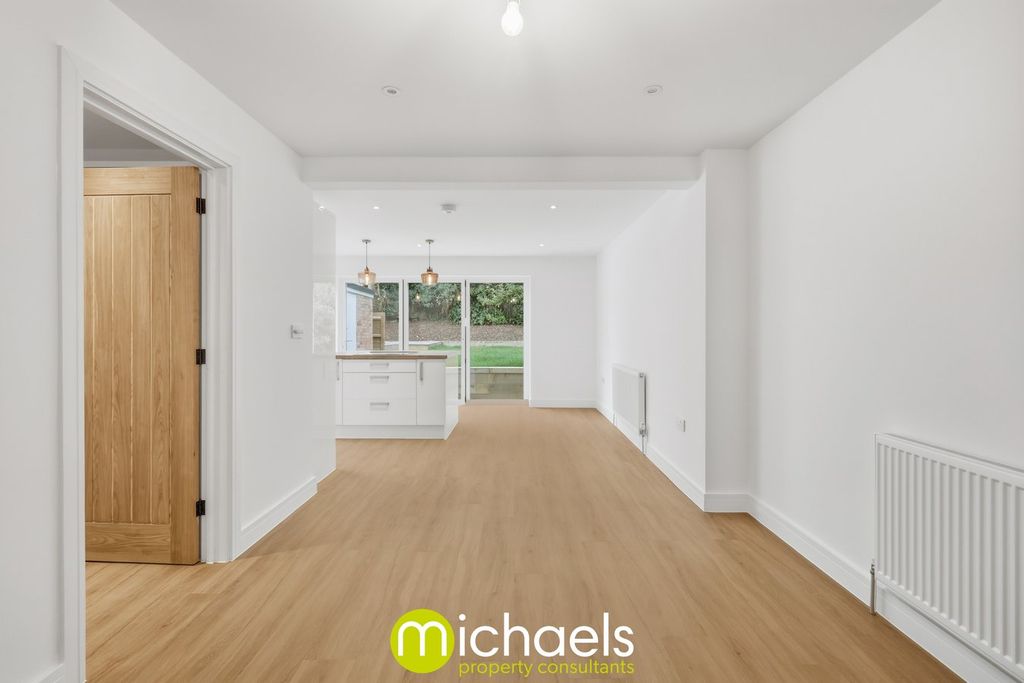 Property photo 3 of 27