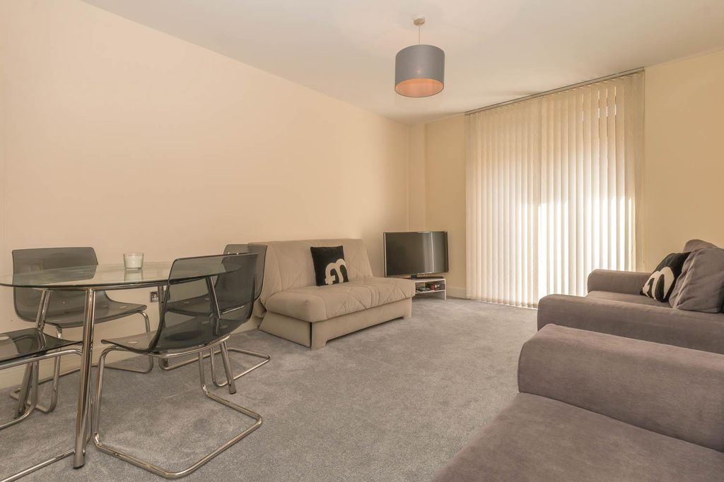 Property photo 1 of 7 Living Area
