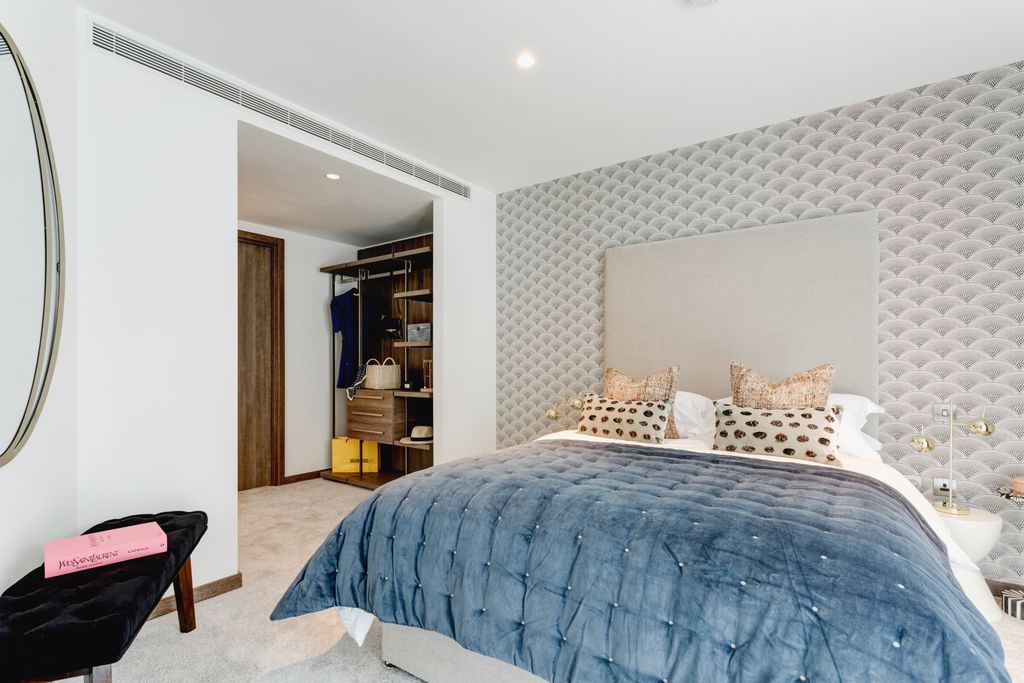 Property photo 2 of 13 Redcow-Paddington_Gardens-Interiors-069.Jpg