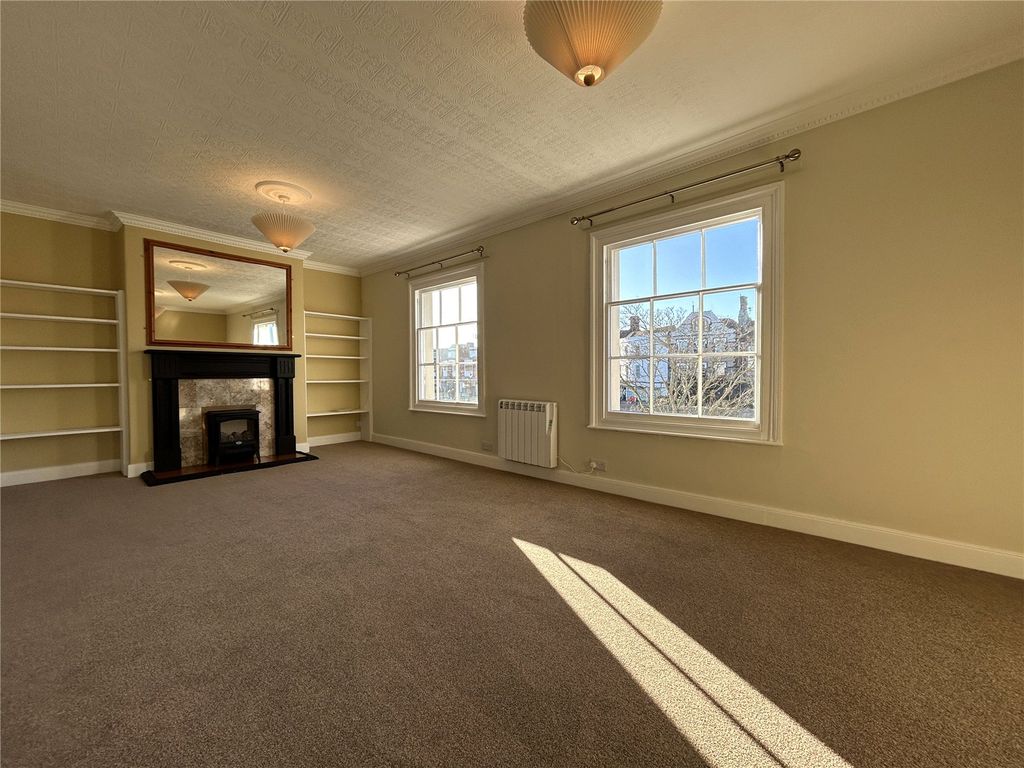 Property photo 2 of 10 Picture No. 13