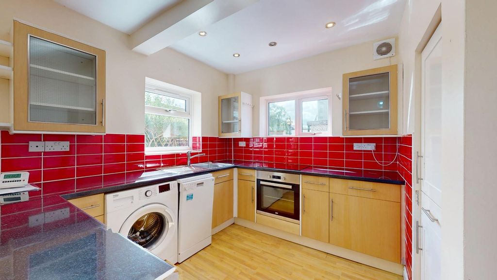 Property photo 2 of 16 Leeds-Road-09062025_132809.Jpg
