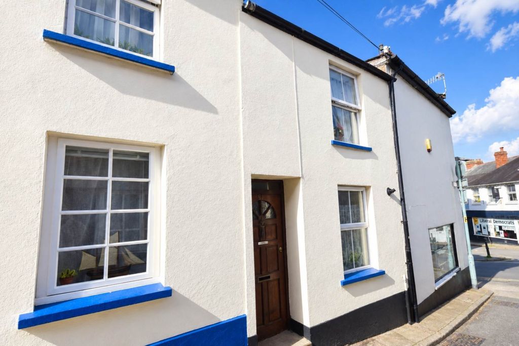 Property photo 1 of 3