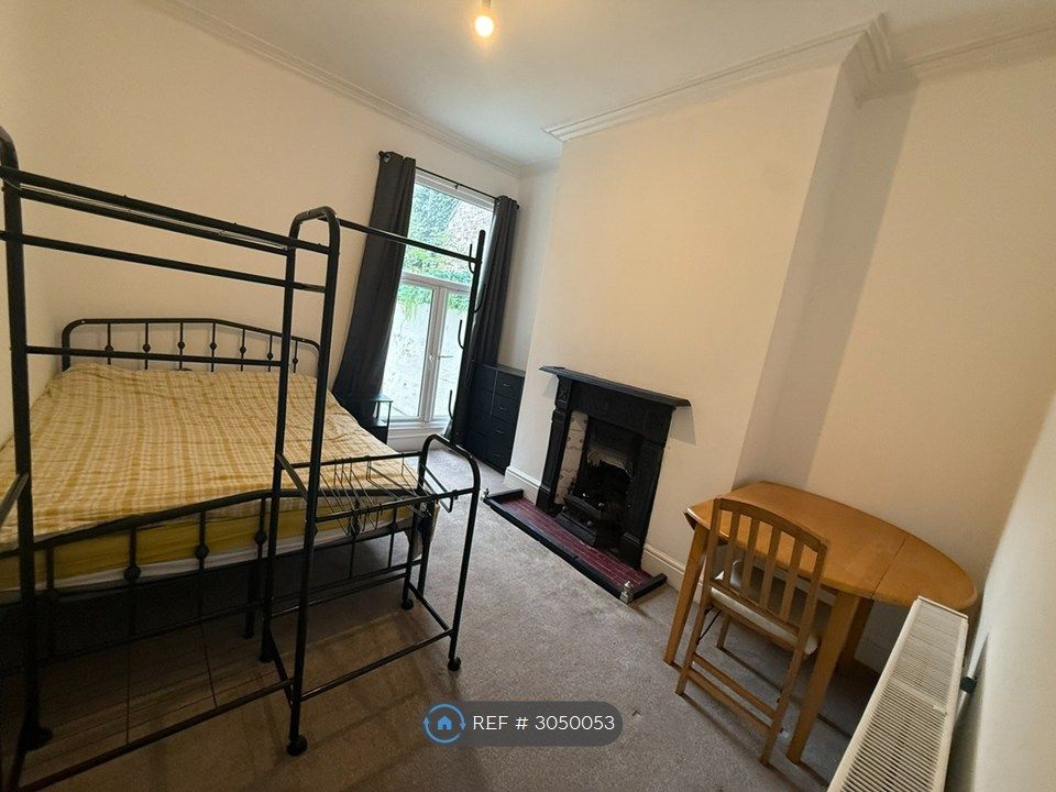 Property photo 3 of 14 Room 1