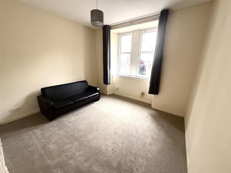 Property photo 3 of 6 8Ea010B6-9F18-4295-A3Ab-1E91816F75F8