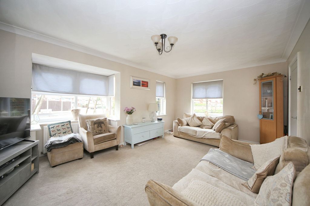 Property photo 3 of 25