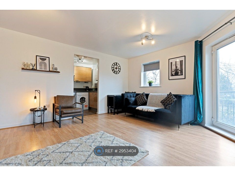 Property photo 2 of 21