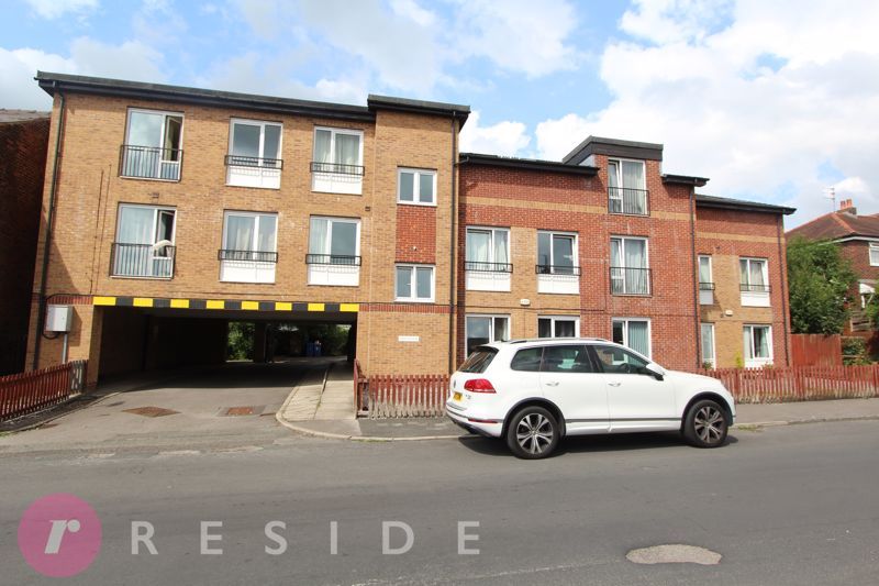 Property photo 1 of 12 Apartment Building