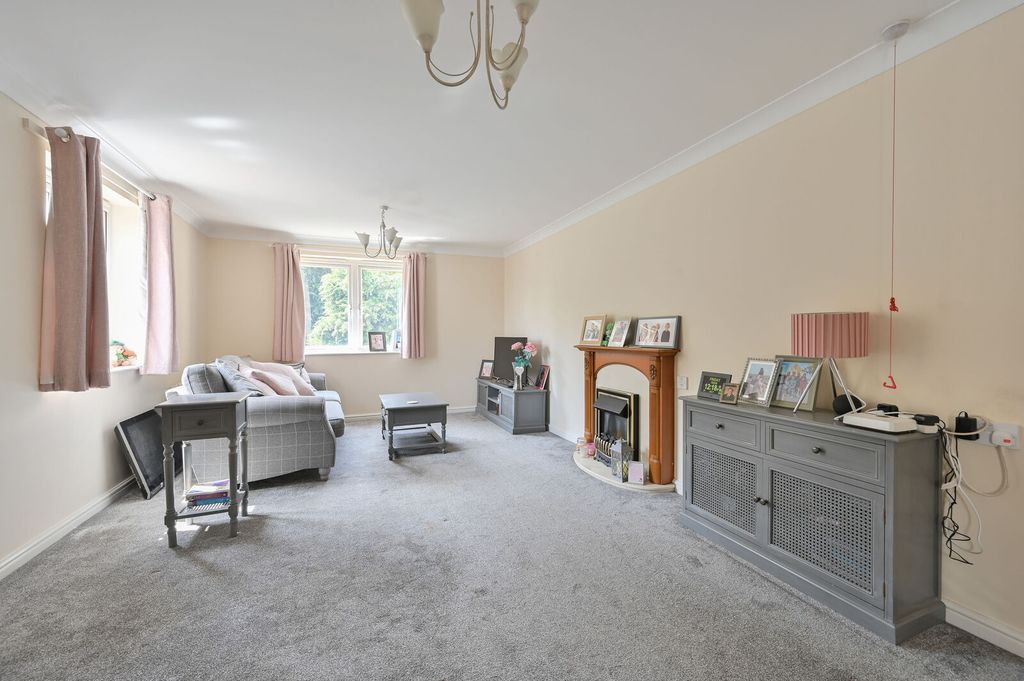 Property photo 2 of 13