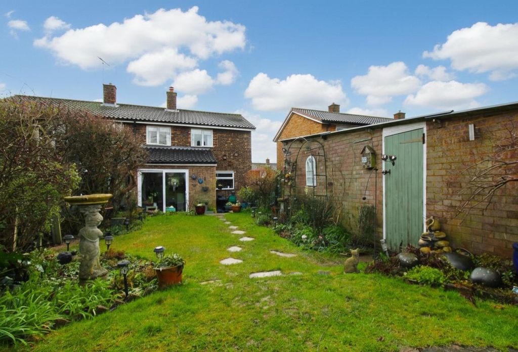 Property photo 2 of 29 Rear Garden