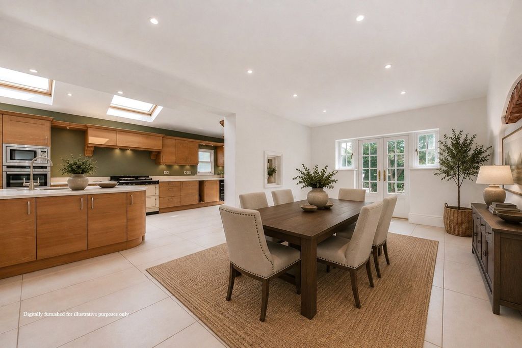 Property photo 2 of 18 Kitchen/Dining