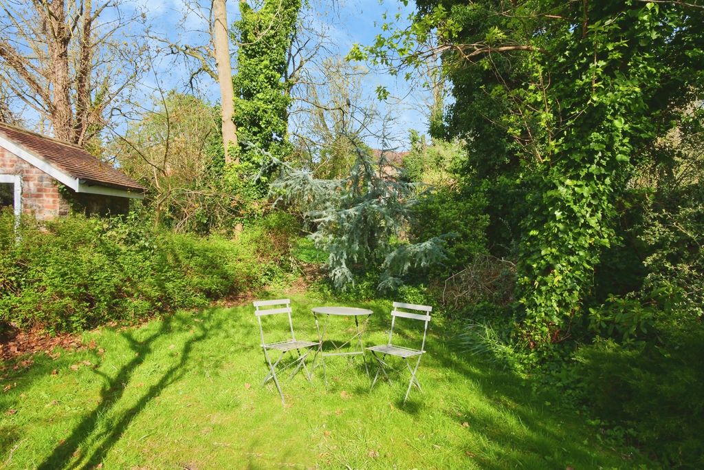 Property photo 3 of 20