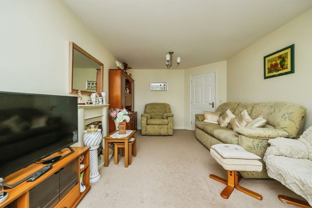 Additional image 13 of 2 bed flat for saleChurch Street, Eastwood, Nottingham NG16