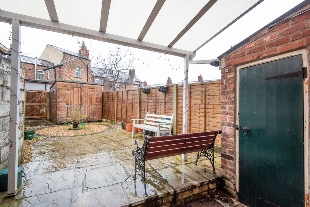 Property photo 2 of 23