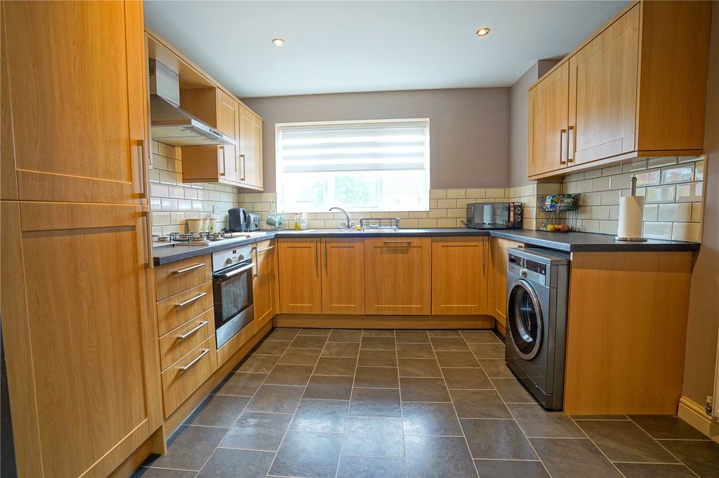 Property photo 3 of 14 Picture No. 12