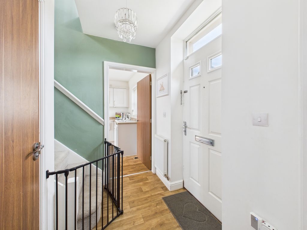 Property photo 2 of 33