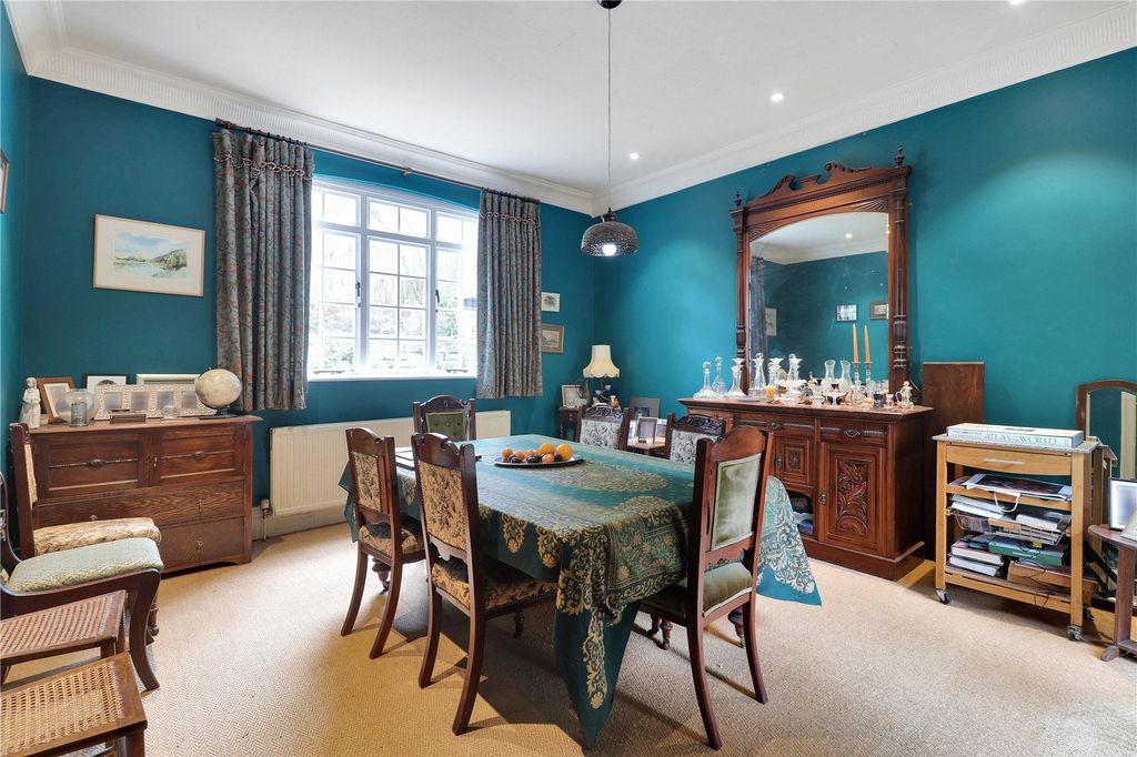 Property photo 2 of 17 Dining Room