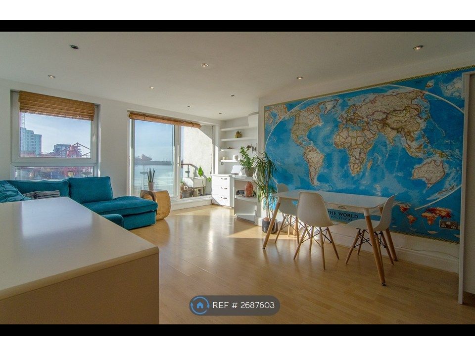 Property photo 1 of 11 Living Room View