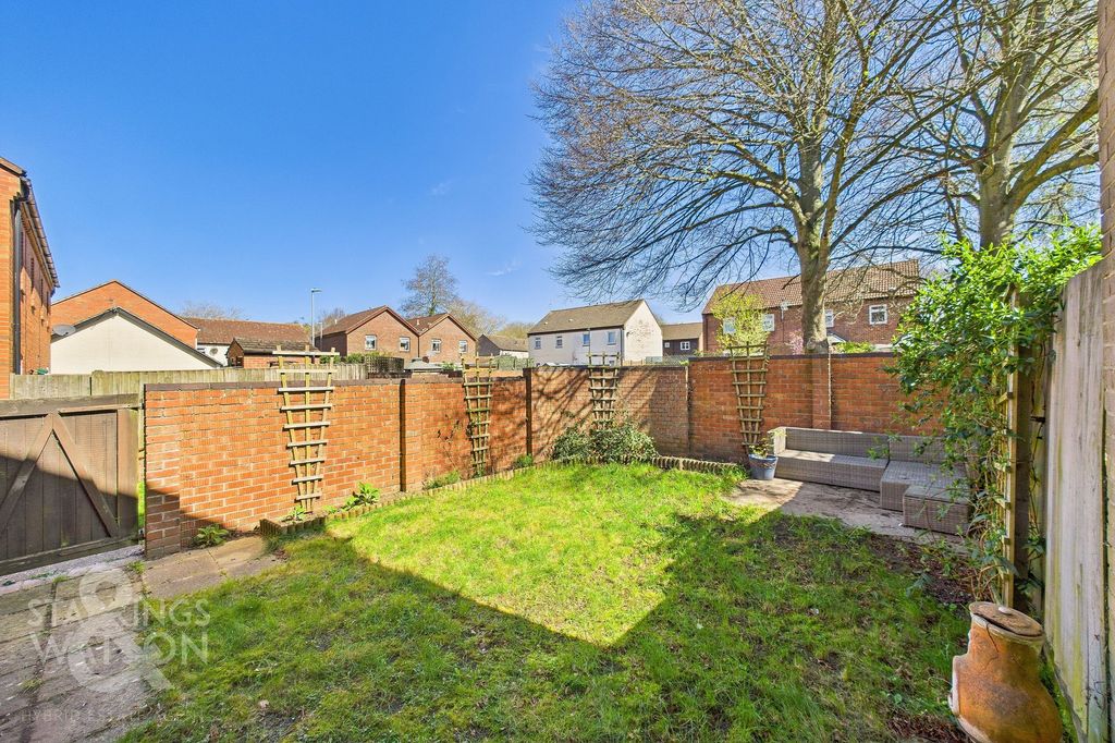 Property photo 1 of 23