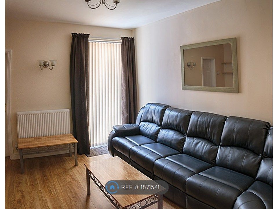 Property photo 1 of 18 Lounge