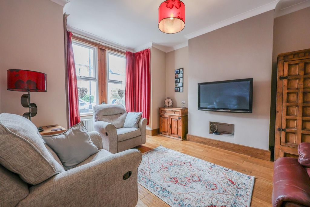 Property photo 2 of 24