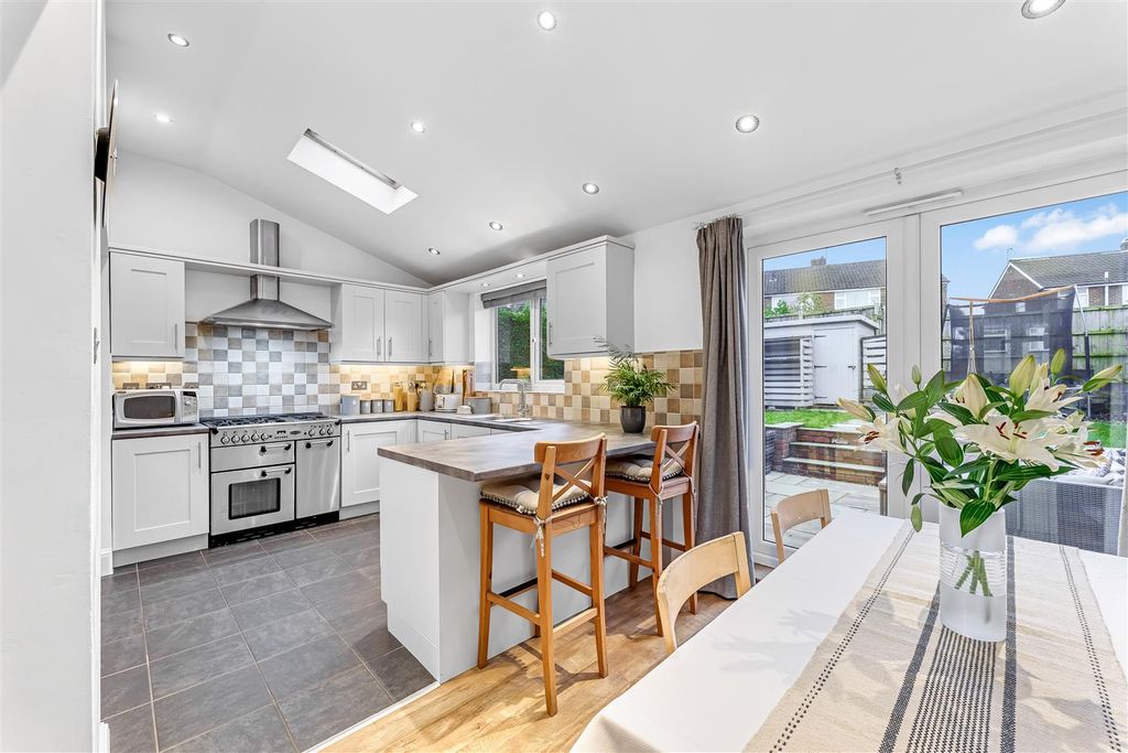 Property photo 2 of 23 P1154591_2_3_4.Jpg