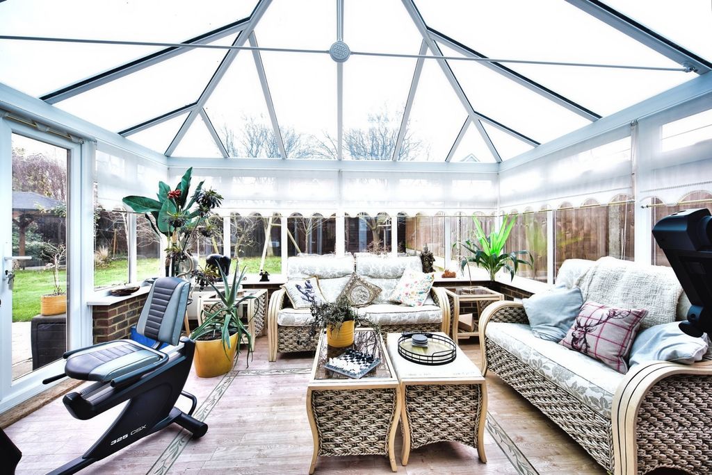 Property photo 3 of 21 Pbox-Img.Jpg