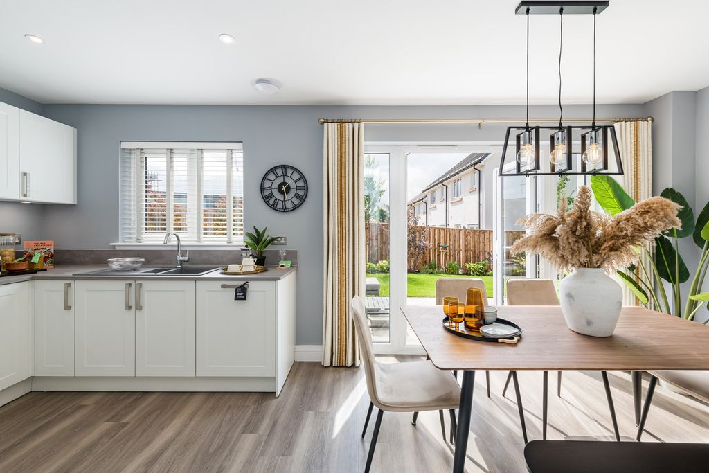 Property photo 1 of 16 Weaver's Brae, Kirkintilloch