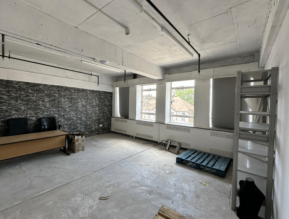 Property photo 3 of 9 Gallery