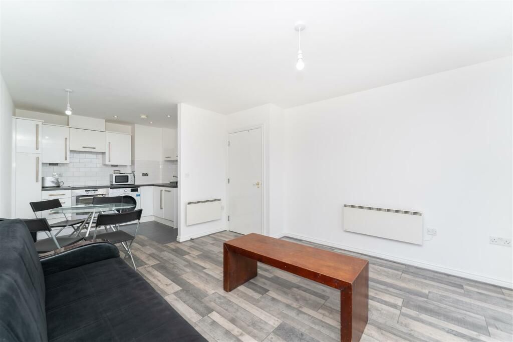 Property photo 3 of 12