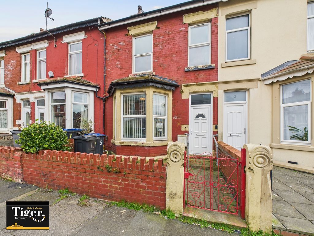 Property photo 1 of 9 Cam03440G0-Pr0276-Still009