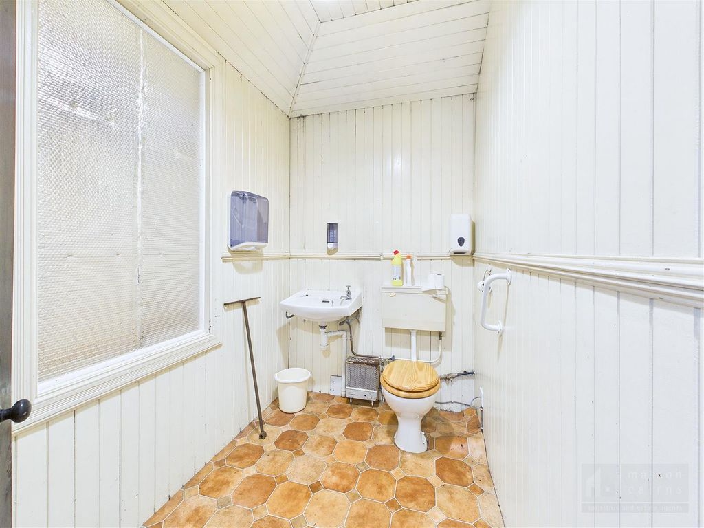 Property photo 2 of 11 WC