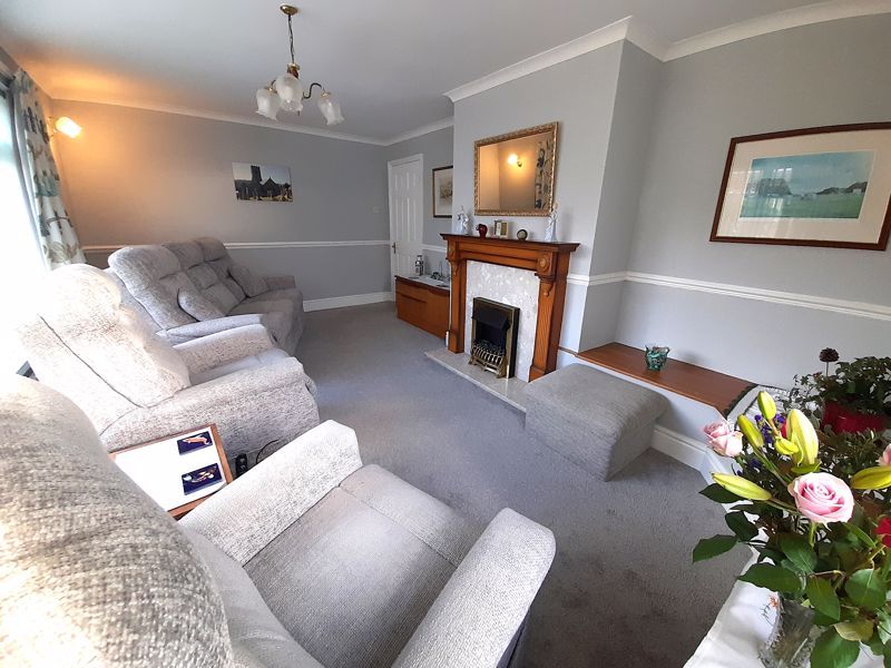 Property photo 2 of 25 Lounge