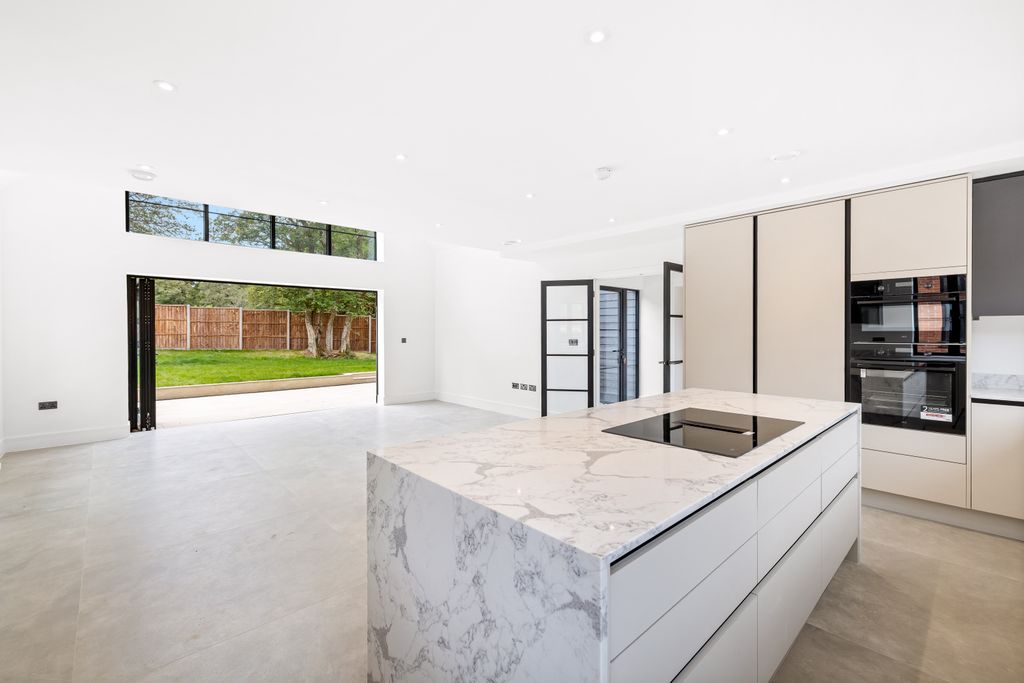Property photo 3 of 24 Show Home (17).Jpg