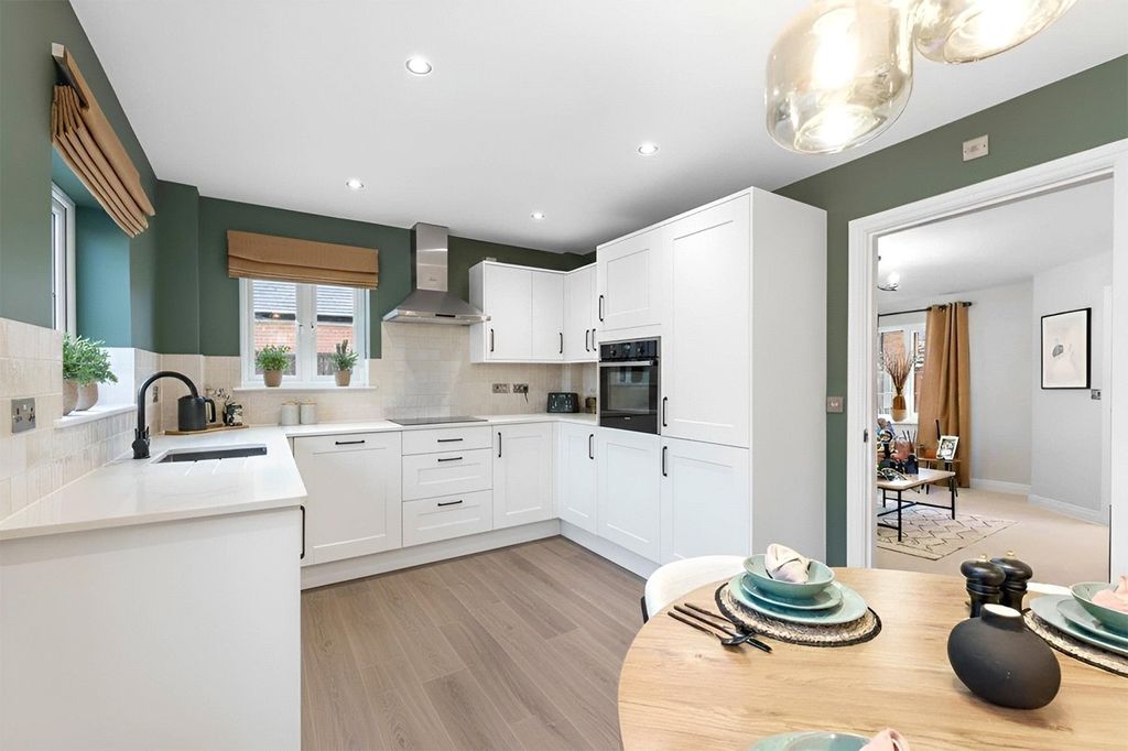 Property photo 2 of 5 Kitchen