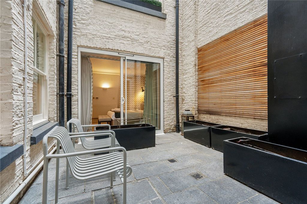 Property photo 3 of 17 Picture No. 04