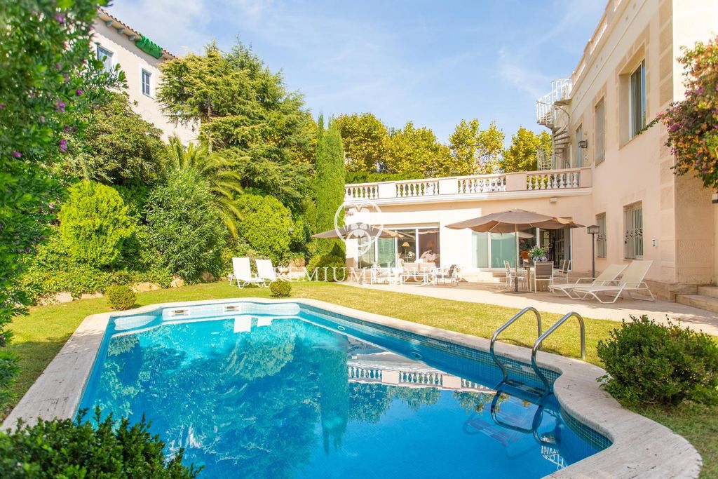 Property photo 2 of 76