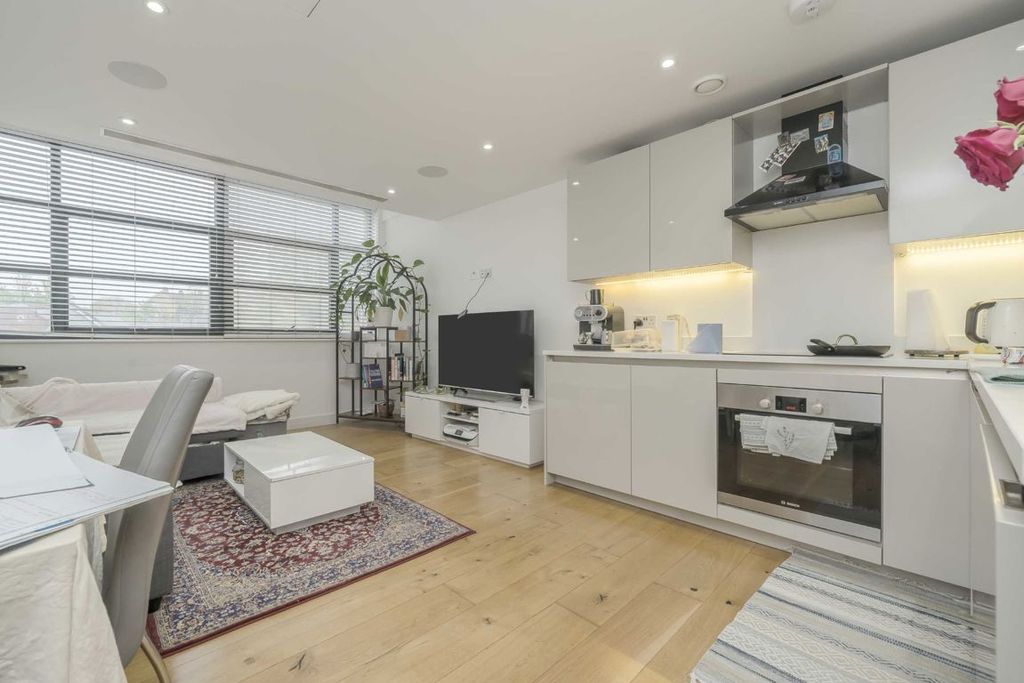 Property photo 1 of 4