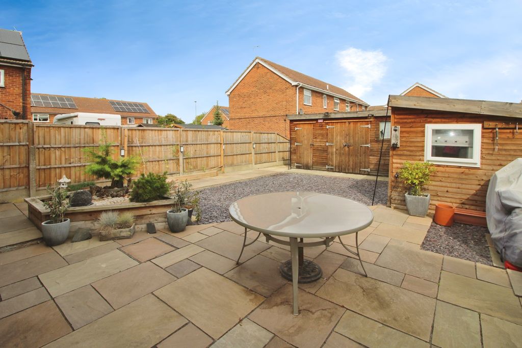 Property photo 2 of 19 Rear Garden.Jpg
