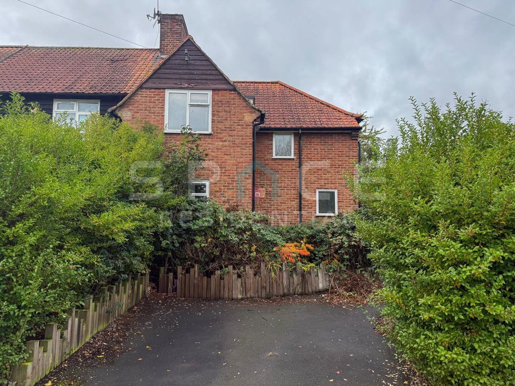 Property photo 1 of 24 Front (Exterior)