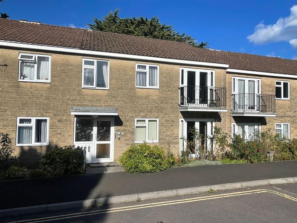 Property photo 1 of 8