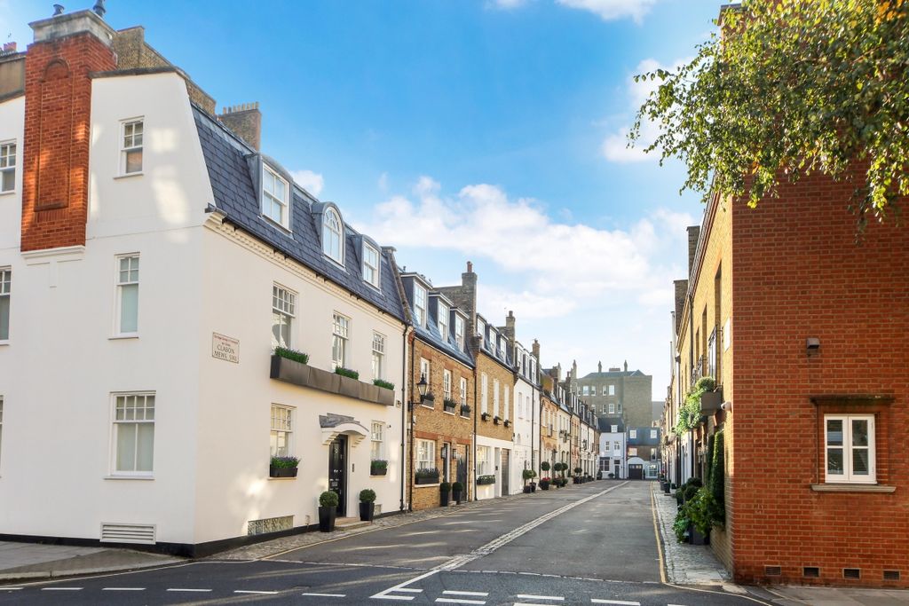 Property photo 2 of 12 Ph25_1033402Str_E...