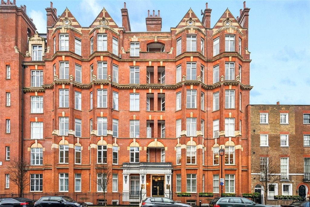 Property photo 1 of 17 Exterior