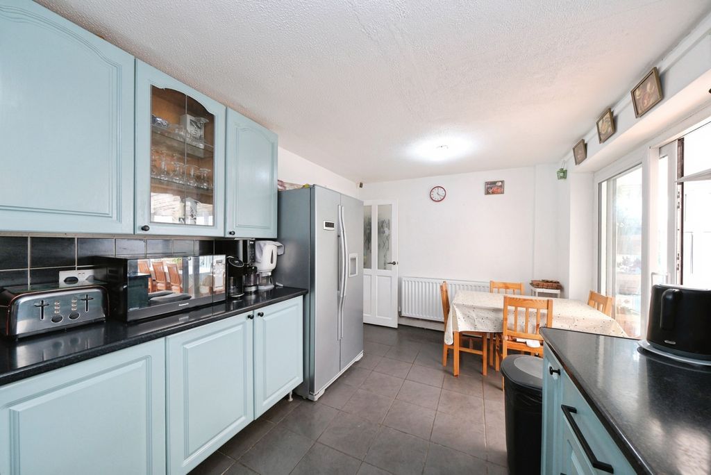 Property photo 3 of 19 Kitchen/Diner