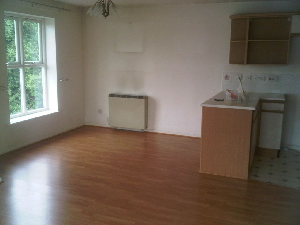 Property photo 3 of 7 Lounge