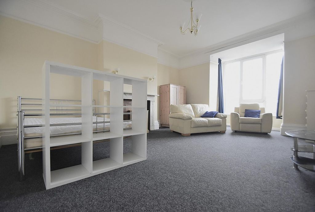 Property photo 3 of 13 Bedroom