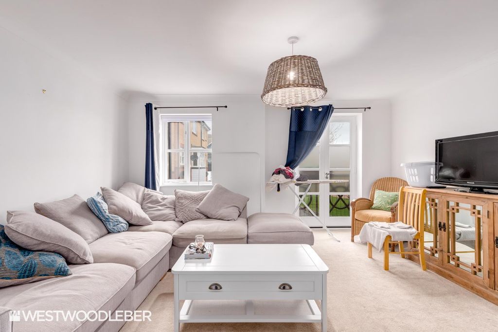 Property photo 2 of 17 Plomeravenue_5.Jpg